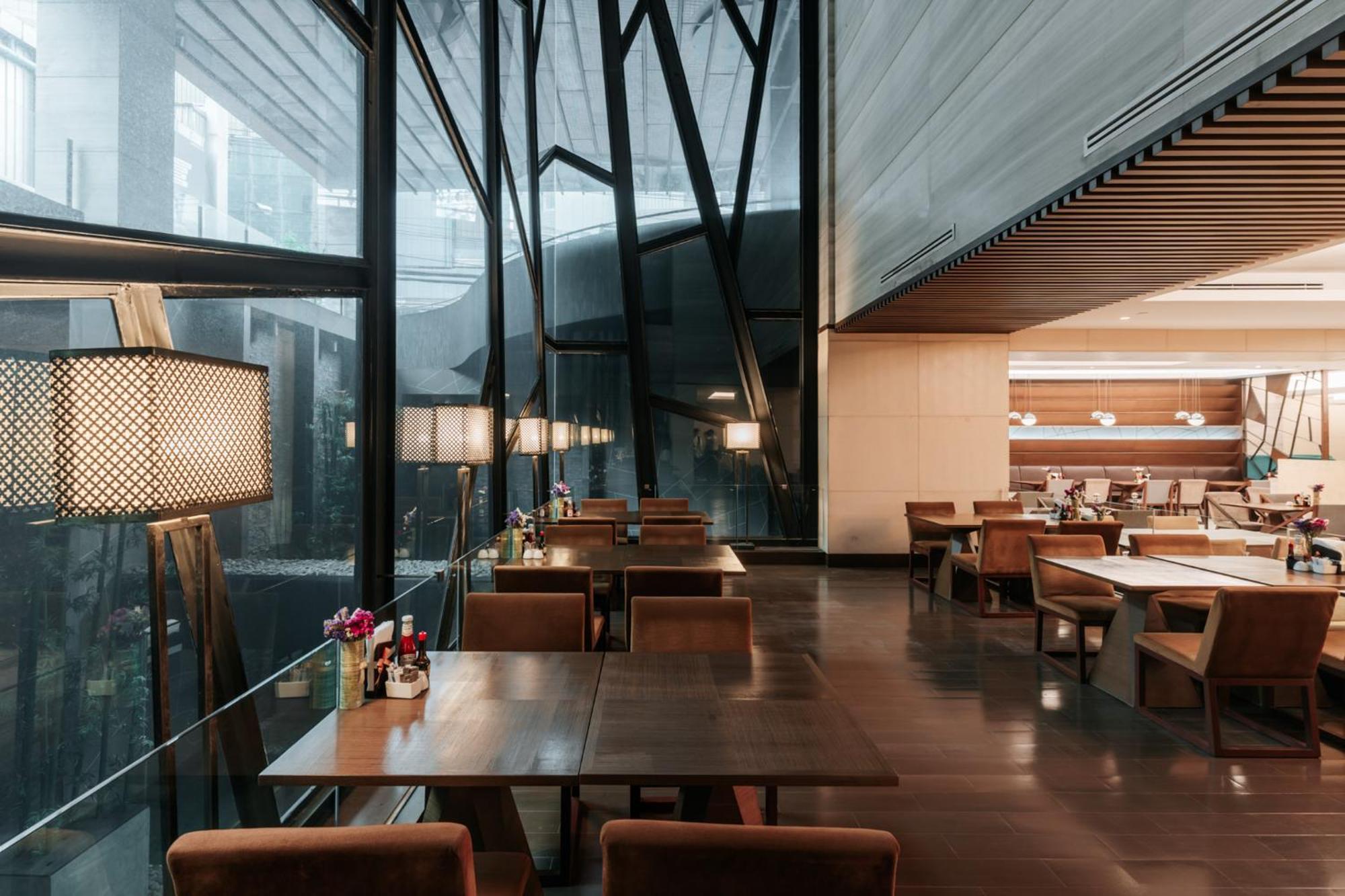 Aetas Lumpini Hotel Bangkok Exterior photo