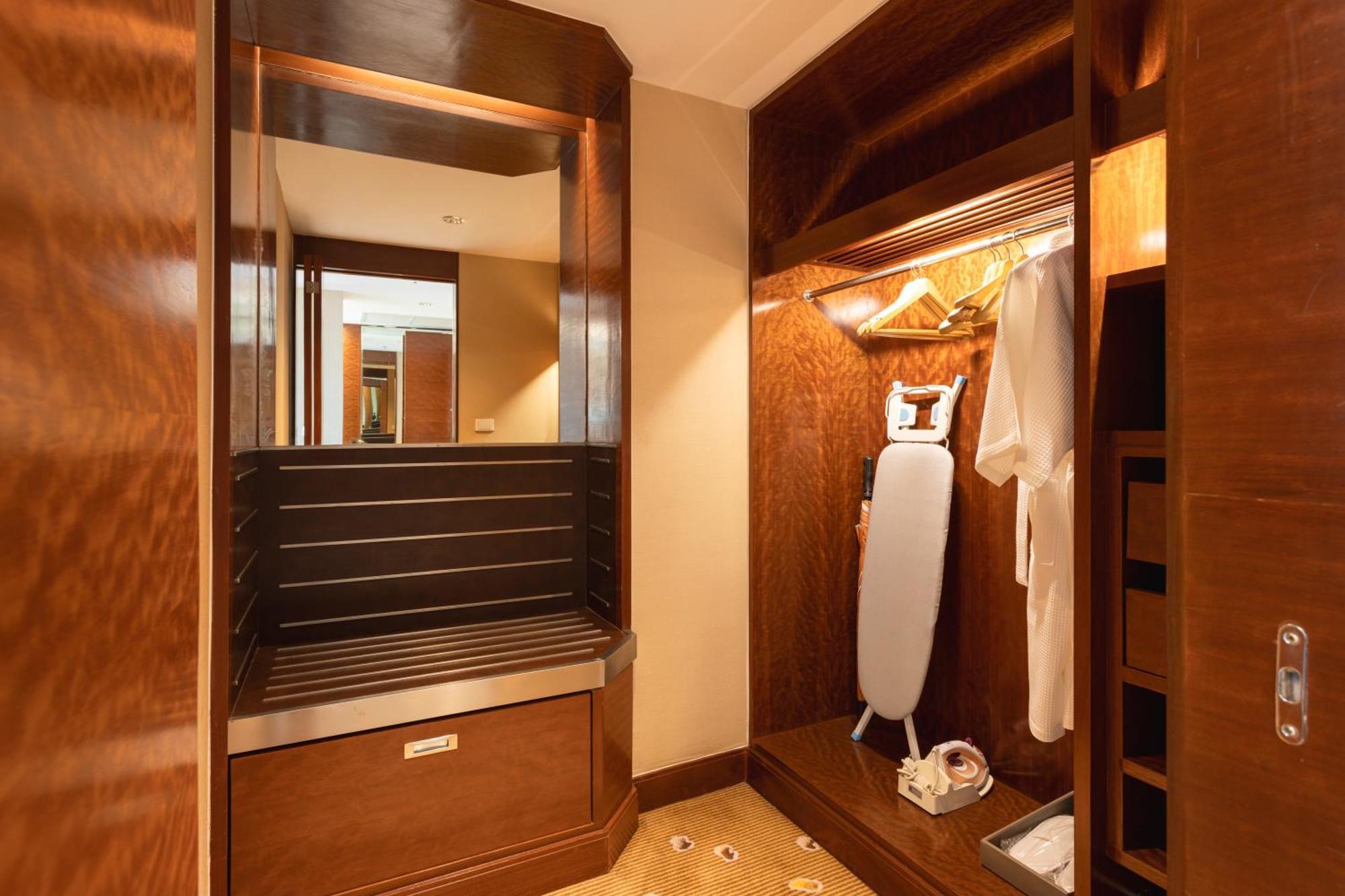 Aetas Lumpini Hotel Bangkok Room photo