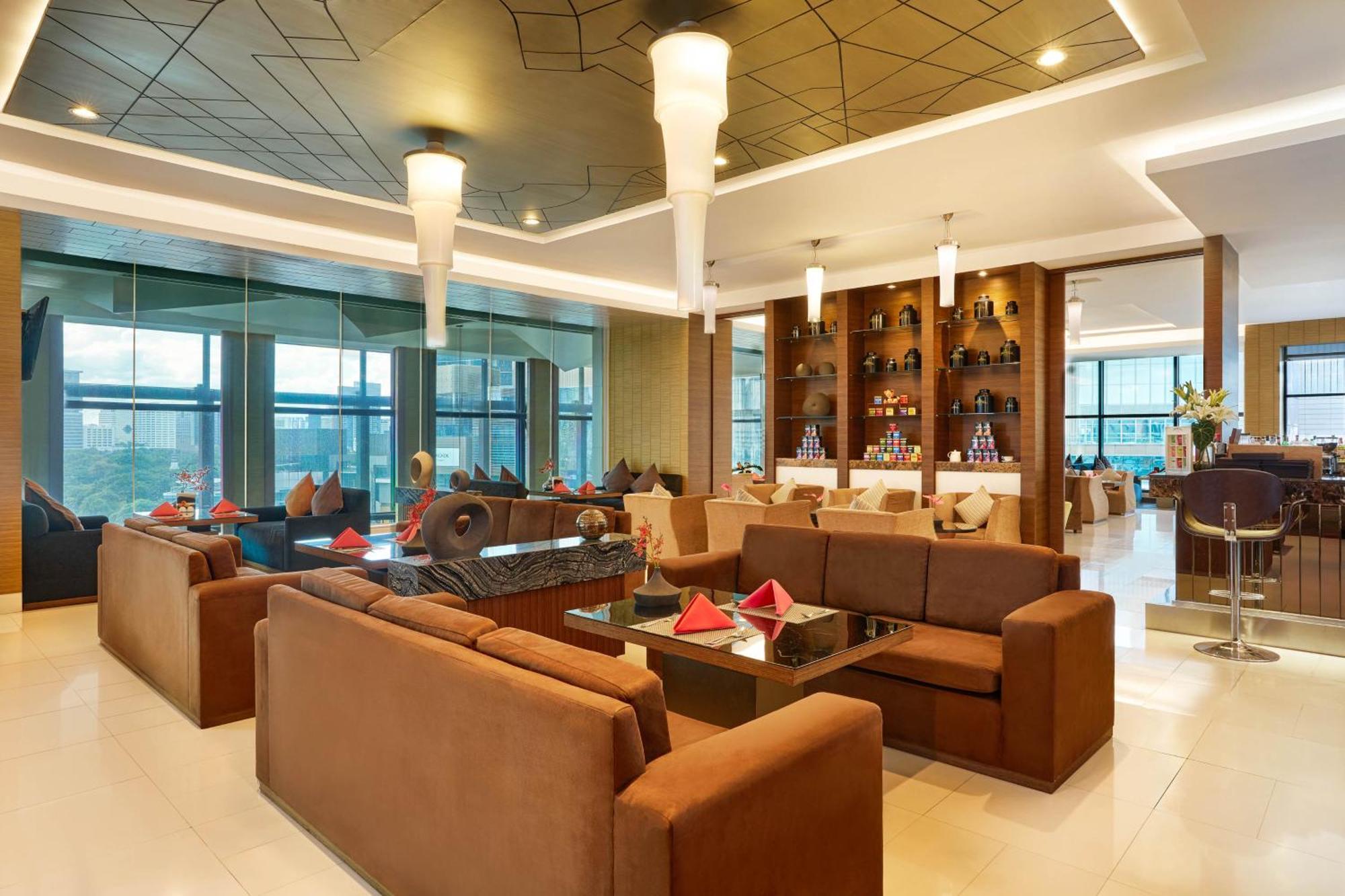 Aetas Lumpini Hotel Bangkok Exterior photo