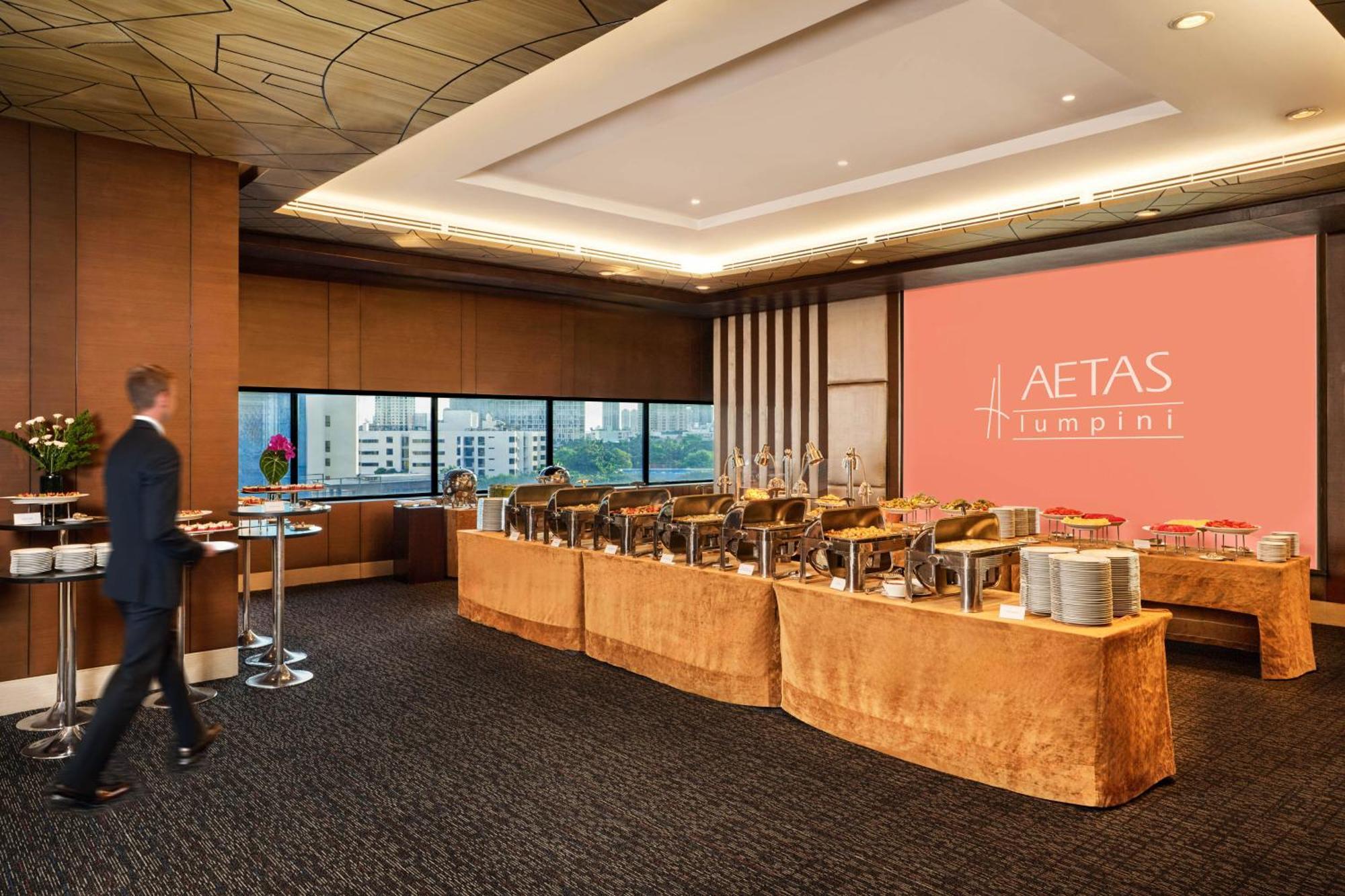 Aetas Lumpini Hotel Bangkok Exterior photo