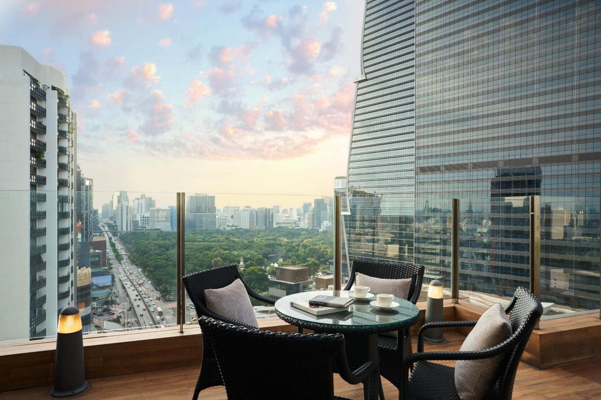 Aetas Lumpini Hotel Bangkok Exterior photo